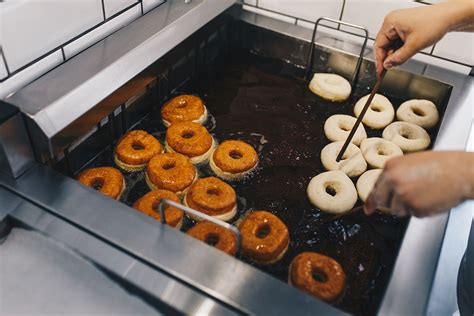 Choosing The Right Donut Fry Shortening Making Donuts Fried Donuts