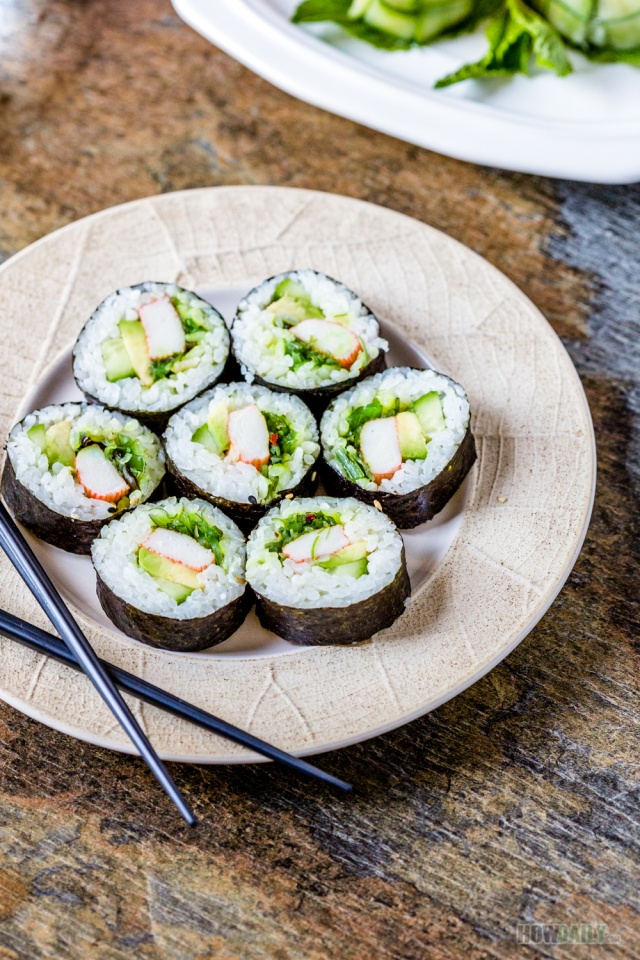 Crunchy Seaweed Salad Sushi Roll Recipe