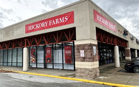 Hickory Farms Opens Temporary Pop Up Store In Lansing The Lansing Journal