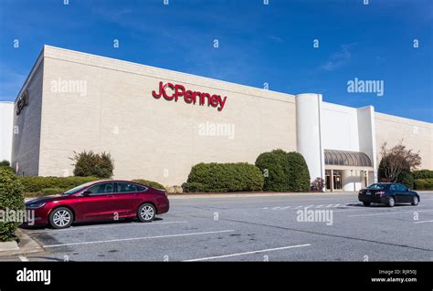 Hickory Nc Usa 2 5 19 A Jcpenny Store In Valley Hills Mall Stock