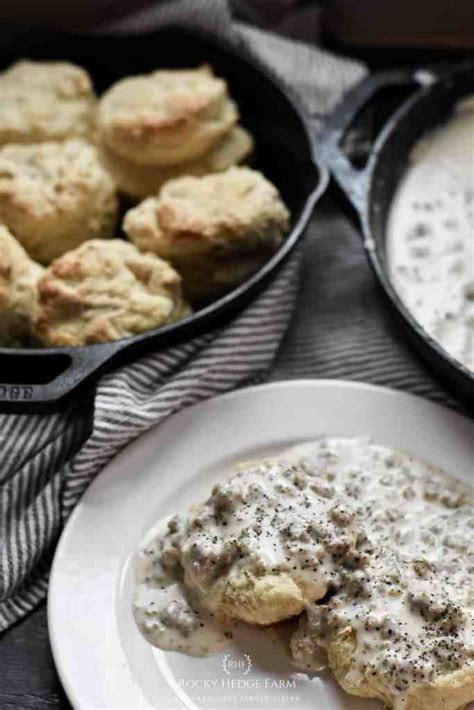 Make Country Sausage Gravy