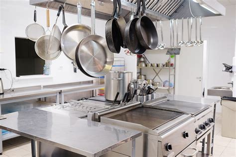 Top 7 Factors To Consider When Choosing Kitchen Equipment Suppliers