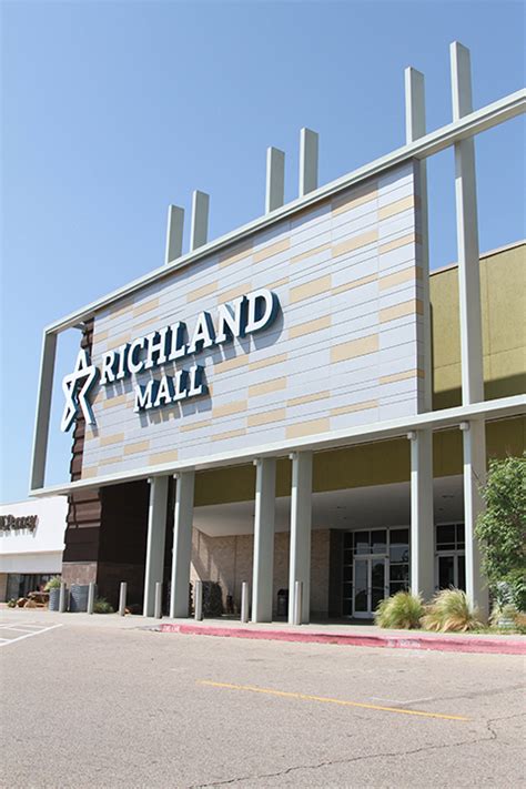 Waco S Richland Mall Loses Gains Stores The Baylor Lariat